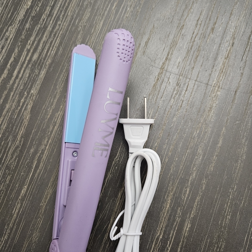LUVME Hair Straightener Mini. Portable, Light, Compact. Use To Straighten/ Curl - Picture 2 of 4